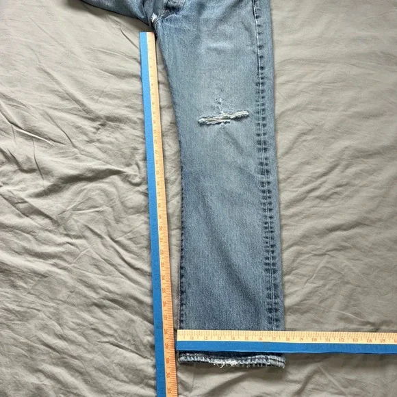 LEVI'S 501XX Mens Jeans 34x32 Light Wash Button Fly Distressed Rips Tears Casual - Picture 16 of 16